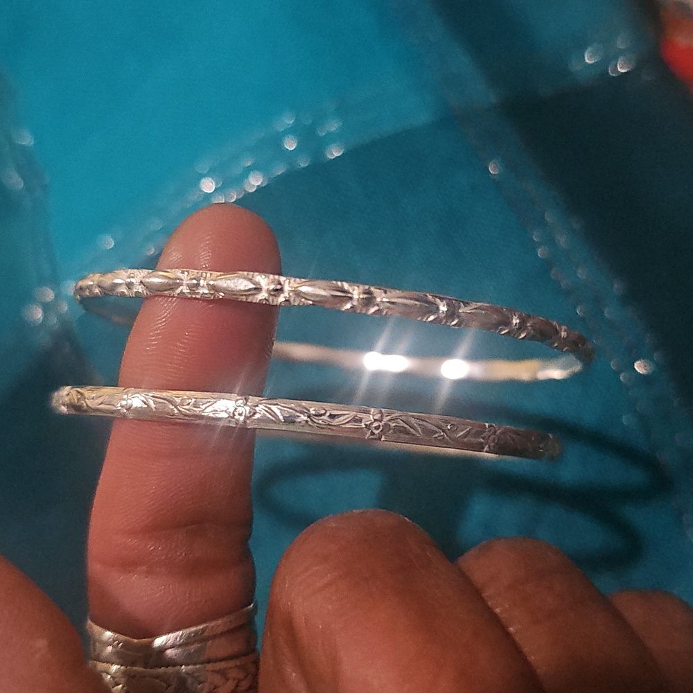 Elegant Sterling Silver Bangles Bracelets Set Of Two, Ladies Size 8 - Picture 3 of 12